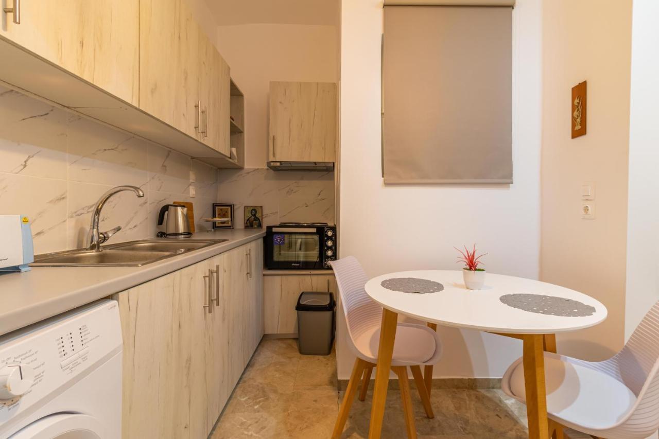 Korinthos Downtown Apartment Экстерьер фото
